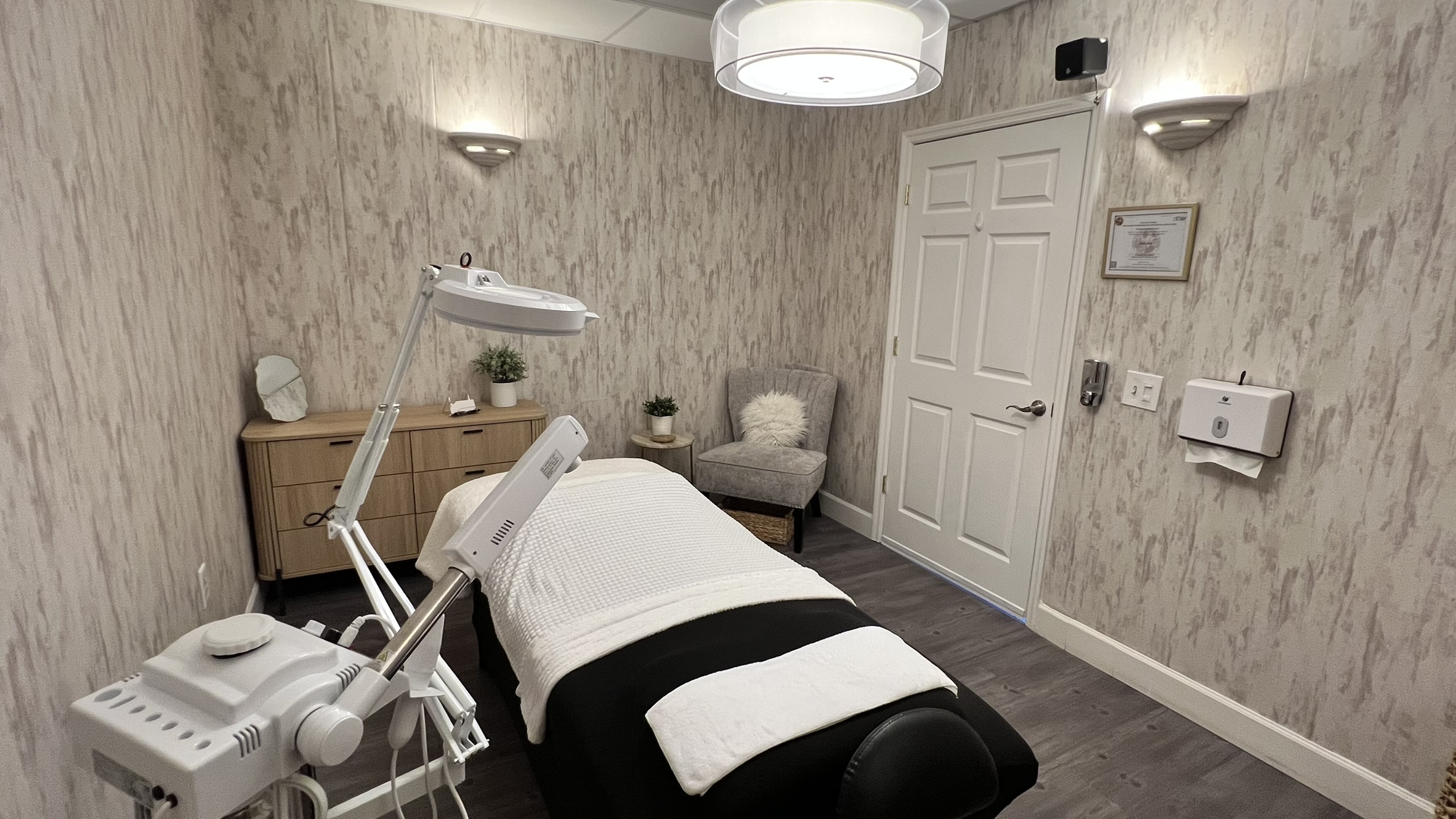 Facial treatment room at the Elevé Esthetics studio in Palm Harbor
